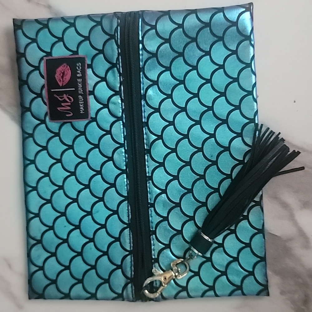 Makeuo Junkie Bag